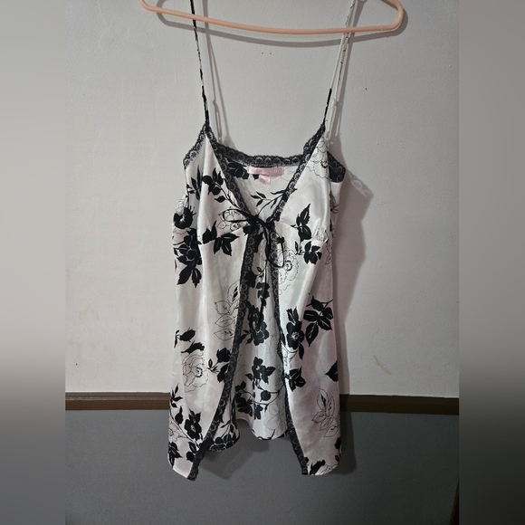 Victoria's Secret Other - Victoria’s Secret Babydoll Front Tie Closure Floral White Black Lace Large Y2K